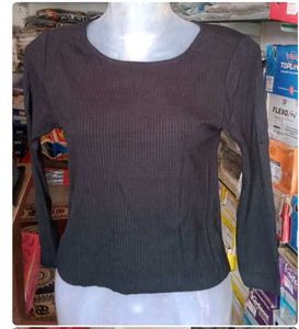 Black Ribbed Top plus free scarf