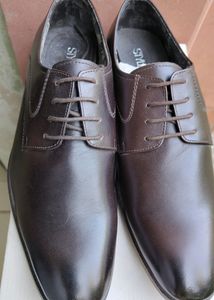 Size 7 Leather Shoe