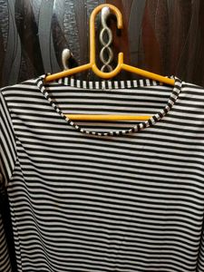Black &amp; White Striped Tshirt
