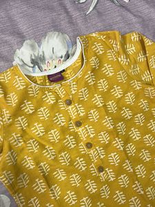 Kurta Set - GoSriki from Myntra
