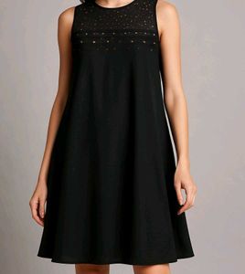Black Sleeveless Dress