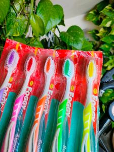 Set Of 5 Colourful 🪥 Toothbrush