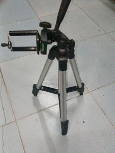 Adjustable Brand New Tripod For Best Photography With Its Box