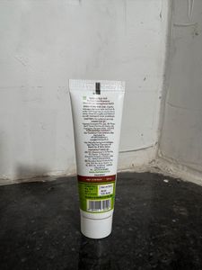 Mamaearth Onion Shampoo