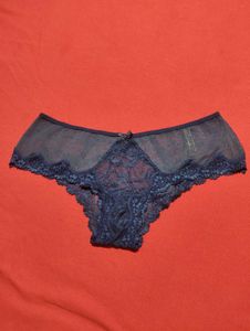 Victoria Brief Size M