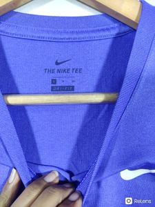 The Nike Tee Purple Round Neck T-Shirts (Women&#39;s)