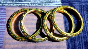 Elegant Gold-Tone Bangle Set