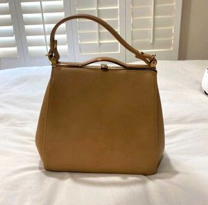 Brown Sling Bag 🤎