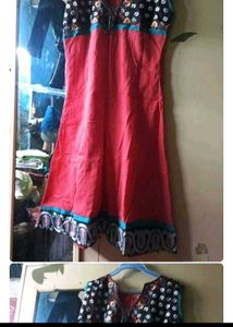 both red and pink kurtis!