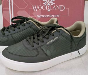 Woodland PU sneakers size 9🔥👟
