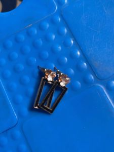 Stone With Black Enamal Earring