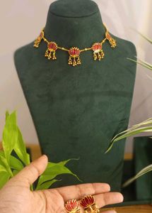 Trending Lotus Design Neclace