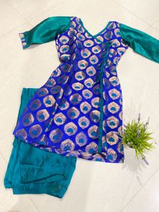 Elegant Blue & Green Kurta Set