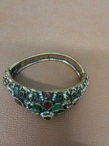 Vintage Style Bangle