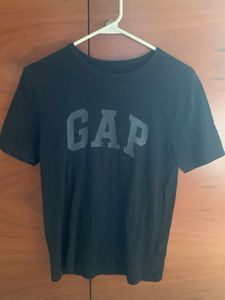 GAP Black Logo Tee - Size M
