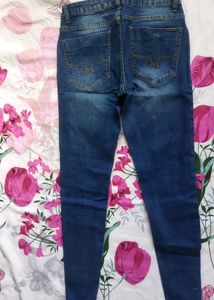 Roadster Super Ripped Jeans