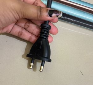 beautiful unused Hair Straightener