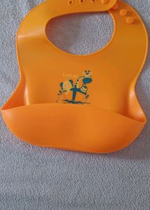 Luvlap Waterproof Silicone Bib