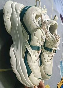 Campus Raise Sneakers For Women (White, 4)