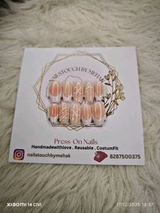 Press-On Nails by NAILSTOUCH