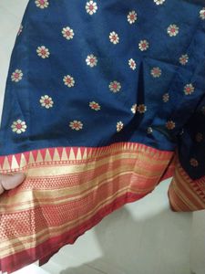 Navy Blue Saree With Red Pallu