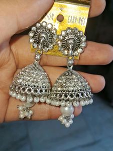 Combo of 4 jhumke with freebies 1 ring &amp; scruchie