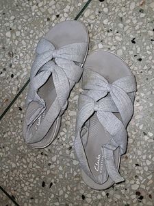 Clarks Cloudsteppers - Stylish Sandals