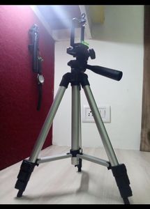 Tripod In New Like Condition
