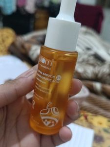 Plum Alpha Arbutin &amp; Hyaluronic Acid Serum