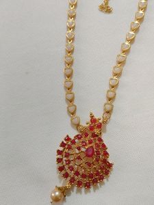 Beautiful Necklace Set Golden Red Stone