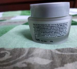 Skin Whitening And Brightening Gel