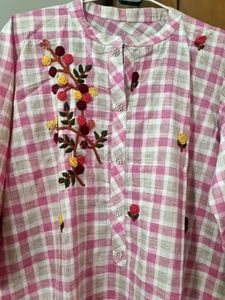 Floral Embroidered Kurta