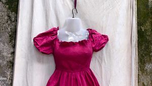 I. Pink Puff Sleeve Dress
