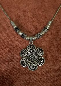 Silver Flower Pendant Necklace