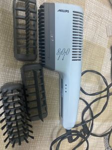 HAIR DRYER WITH ATTACHMENTS