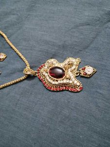 Vintage Style Necklace &amp; Earrings Set