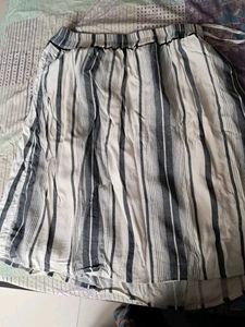 T Shirt M And Skirt