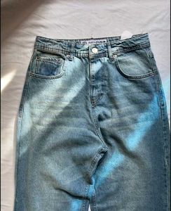 Unisex baggy blue jeans