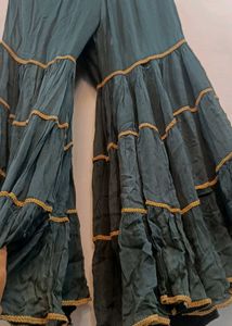 Elegant Green &amp; Gold Kurti