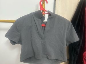 H&amp;M crop Tee
