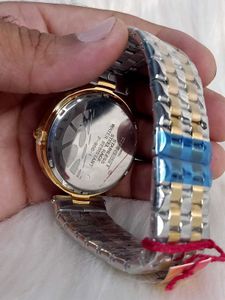 Unisex Boys And Girls Watch With Beautiful Case