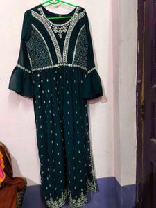 Nayra Cut Suit With Dupatta