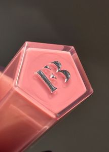 Fenty Beauty Gloss Bomb Stix :- Its Fussy