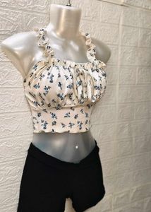 Tops &amp; Dresses For Rs 99 Only/ White Floral Crop