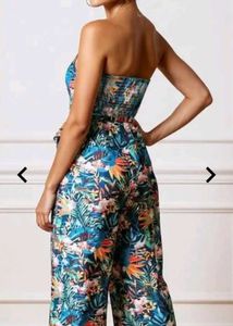 beautiful and colourful Tropical Print Jumpsuit 🛍