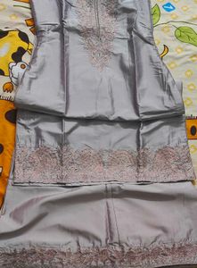 Elegant party wear suit