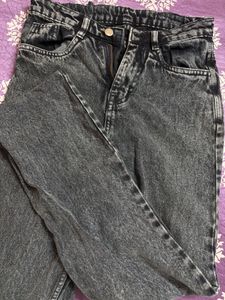 Black Washed High Waist Jeans – Size 26