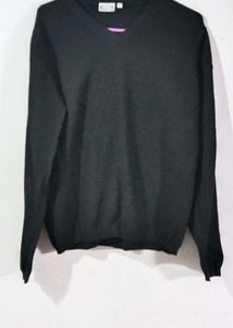 Black Pullover