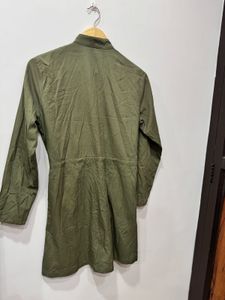 Green Dress Windsheeter