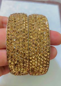 BANGLES